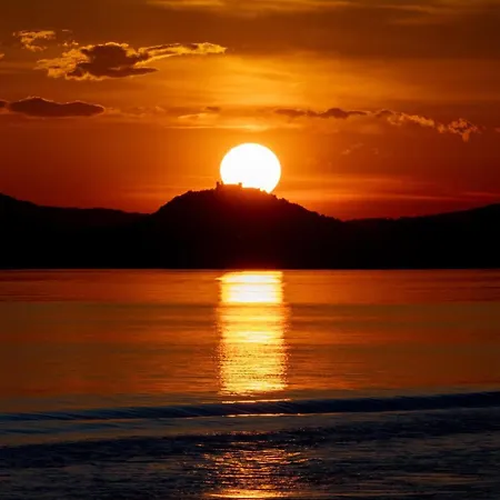 Chill&lake Sunset 205-304 *